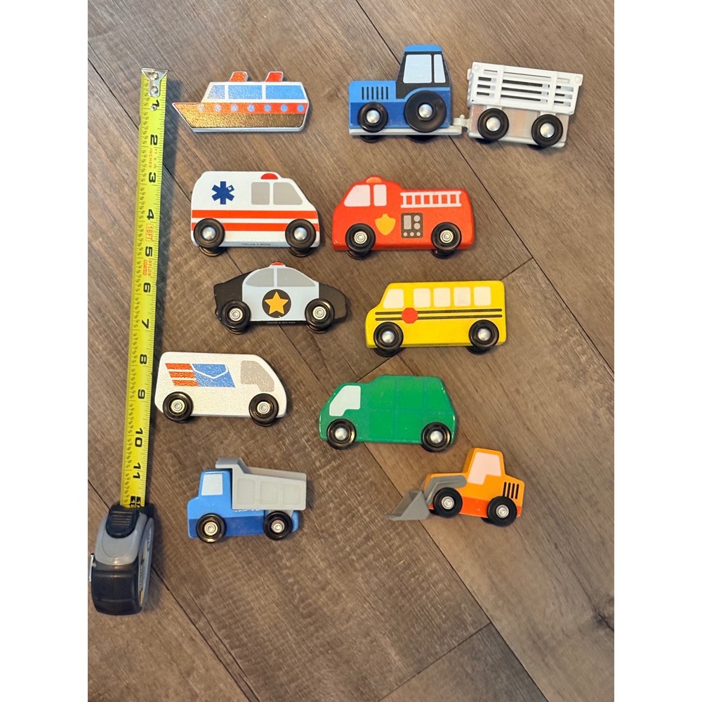 Melissa & Doug Wooden Town Play Set Vehicles Buildings People Animals 32pc Lot